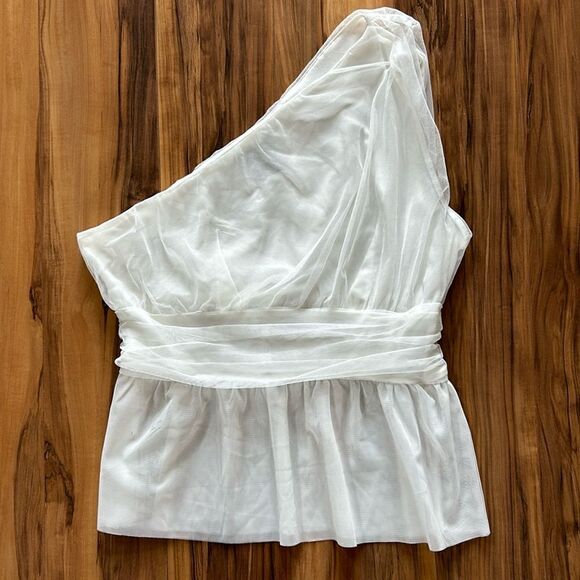 NEW Sincerely Jules White One Sleeve Fancy Top - Picture 2 of 5